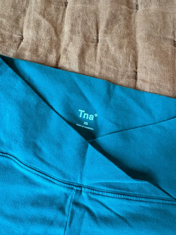Aritzia TNA Biker Shorts  - Image 3
