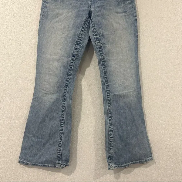 BKE Culture Bootcut Jeans Vintage Sz 28 x 31.5 Low Rise Med/Dark Wash‎ Stretch - Image 8