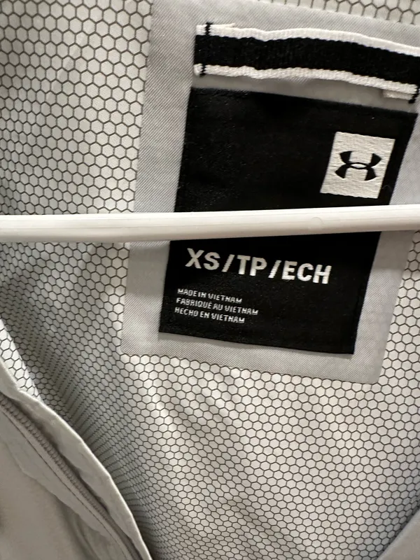 Under Armour Windbreaker Rain Jacket - Image 2