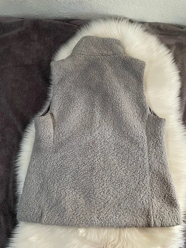 Patagonia Women's Los Gatos Fleece Vest Drifter Grey - Image 7