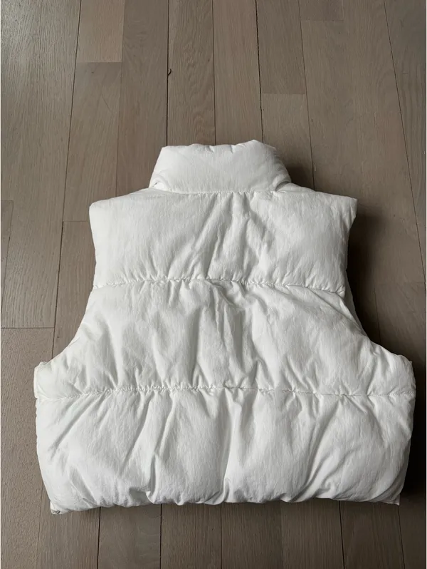 H&M Vest Puffer Cropped  - Image 2