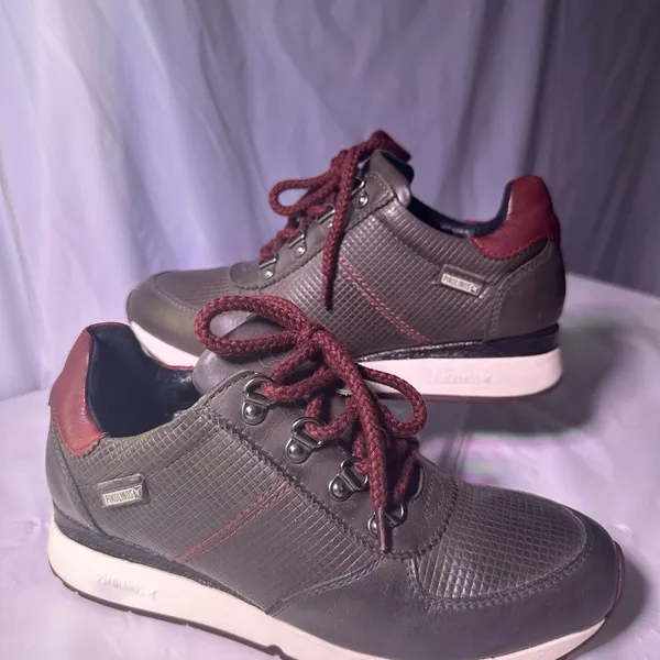 PIKOLINOS women Brown and Burgundy Sneakers - Image 2