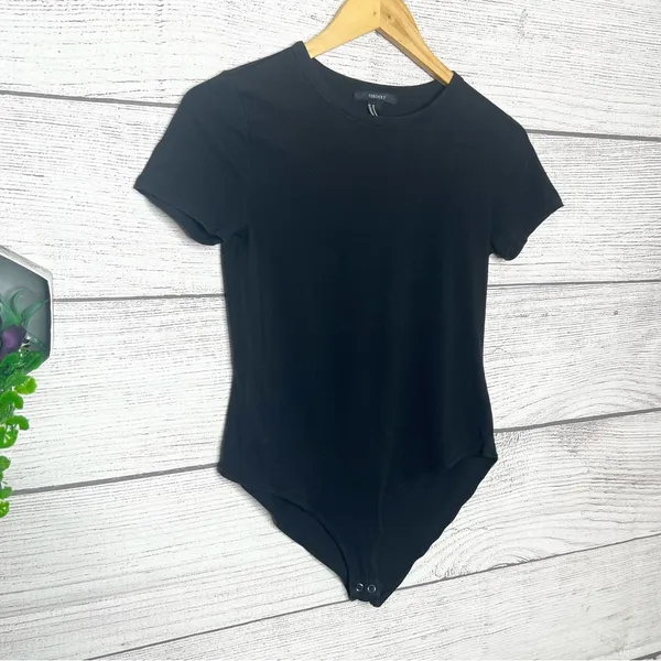 Forever 21 Black Short Sleeve Bodysuit Size Medium - Image 3