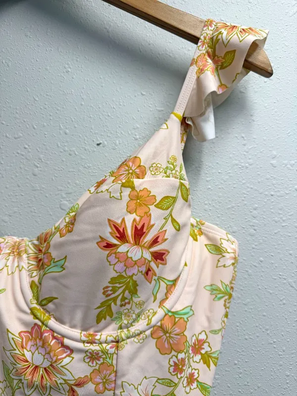 *NEW* Cupshe Floral Frenzy Tummy Control One-Piece Swimsuit - Image 7