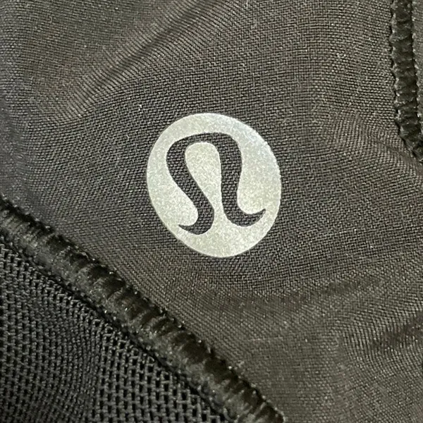 Lululemon Black Women's High Rise Elastic Waist Athletic Running Shorts Size 6 - Image 4