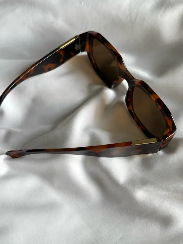 Target Sunglasses - Image 3