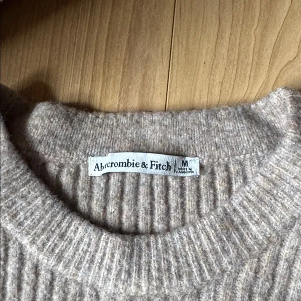 Abercrombie & Fitch Beige Ribbed Sweater - Image 2