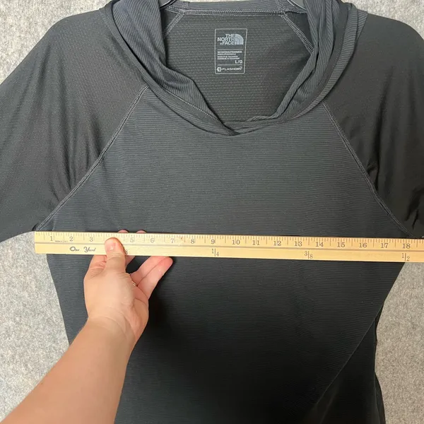 The North Face Woman Size Large Flashdry lightweight‎ black hooded pullover - Image 2