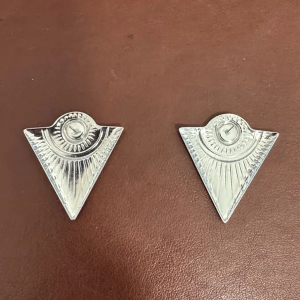 Vintage Silver Tone Art Deco Triangle Stud Earrings western conch NFR Rodeo - Image 4