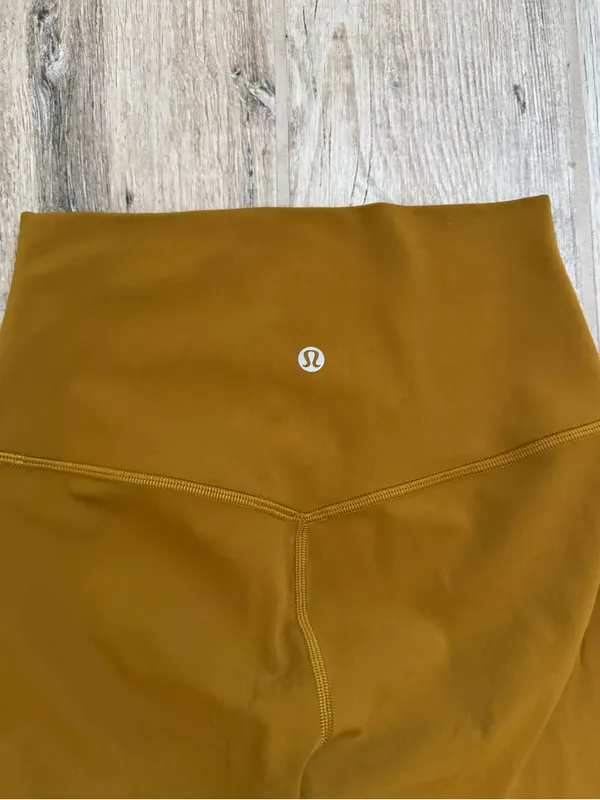 Lululemon Align Short 8" Gold Spice Size 4 NWOT - Image 9