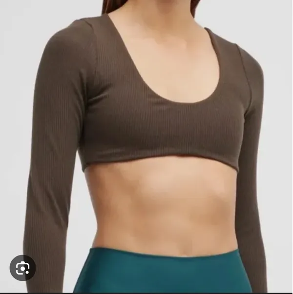 Alo Yoga Long Sleeve Crop - Image 2