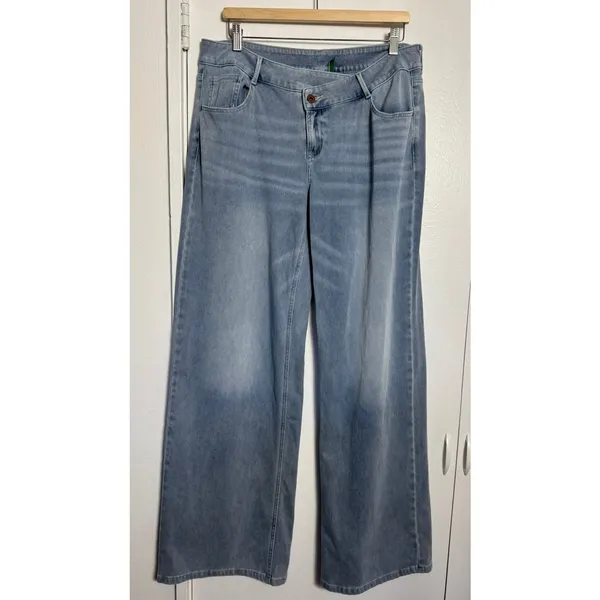 Halara Flex Asymmetric Low Rise Baggy Wide Leg Jeans Size Large (Ultra Tall) - Image 3