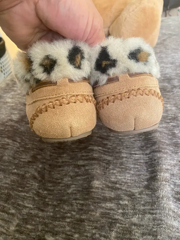Minnetonka Suede Leather Leopard Print Faux Fur Trimp Moccassin Loafer Women's 9 - Image 3