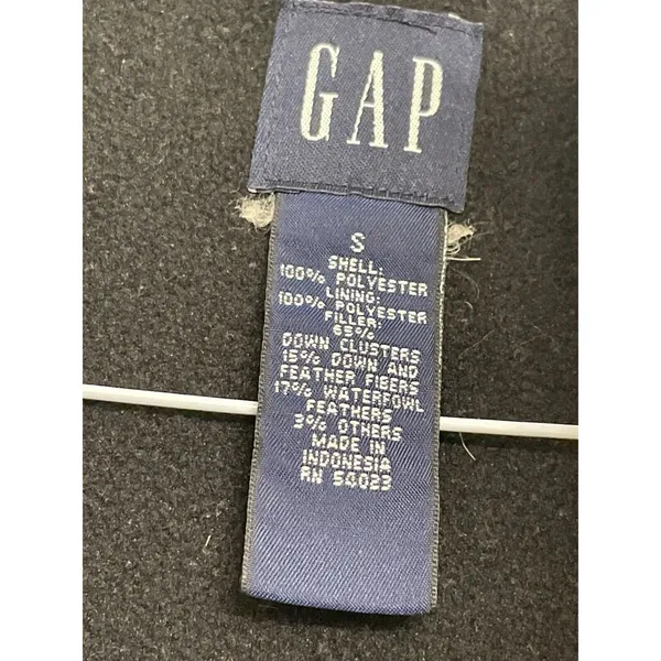 Gap Black Diamond Quilted Puffer Vest 2 pockets Zipper Closure - Image 3