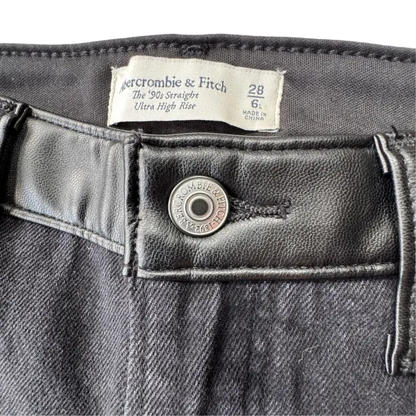 Abercrombie & Fitch Black 90s Straight Ultra High Rise Jeans Womens 6 Long NWT - Image 3