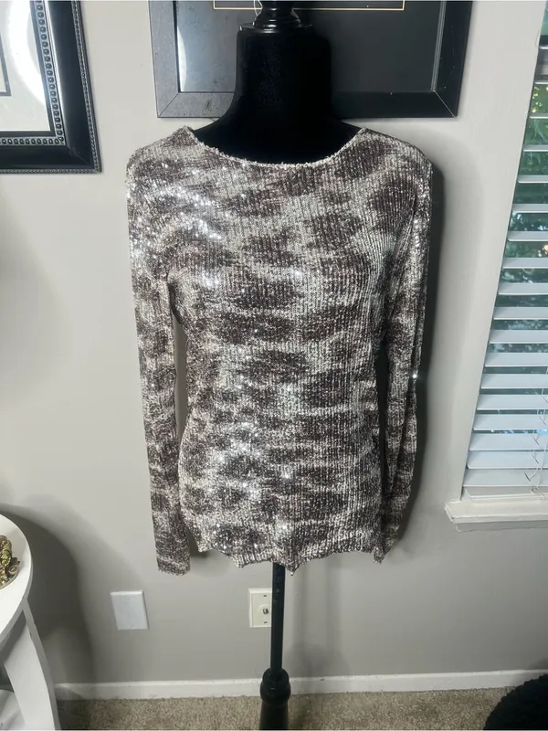 Free People gold rush long sleeve sequins top large NWT - Image 8