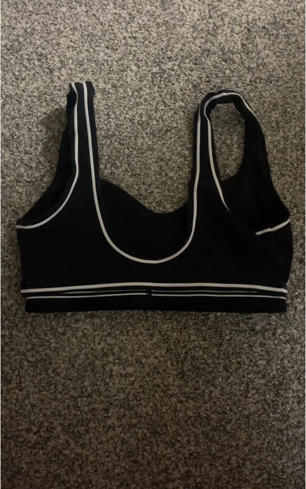 Alo Yoga Bra Sports Black - Image 2