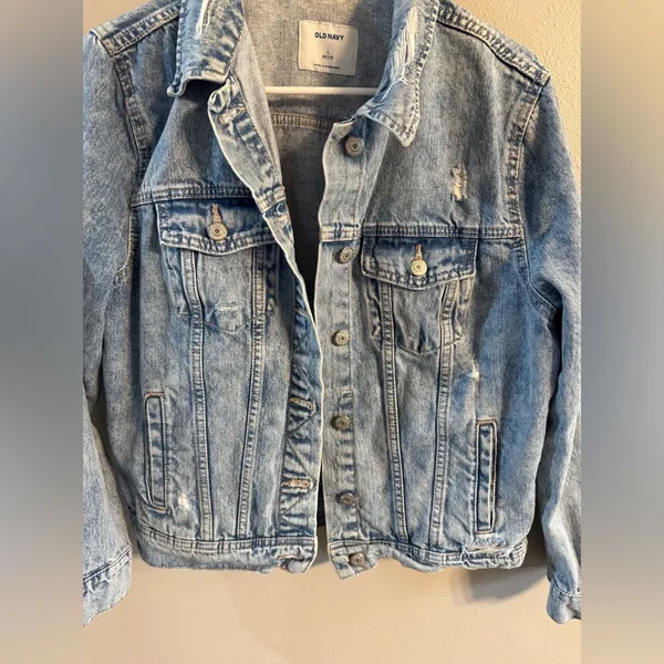 Old Navy Distressed Denim Jacket - Image 3