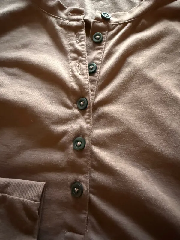 Vuori Cropped Long Sleeve Button Up  - Image 3