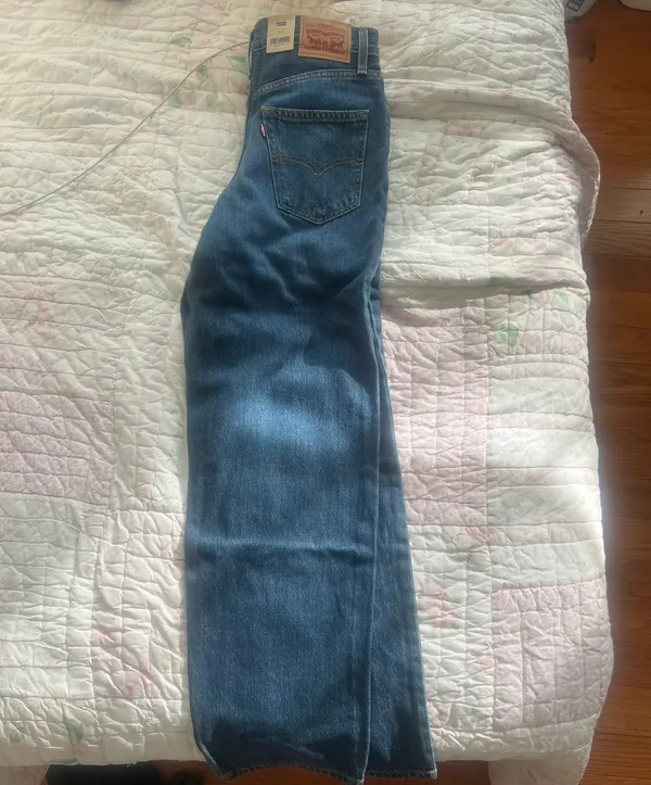 Levi's Low-Rise Jeans - Image 3
