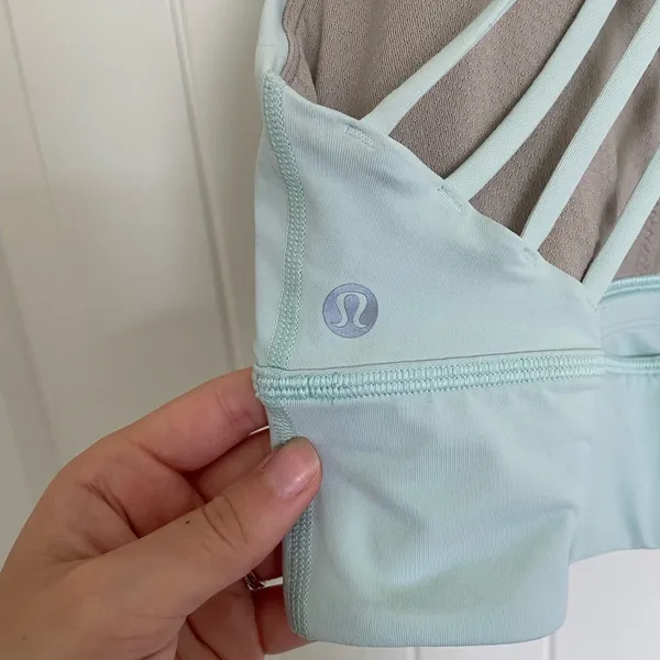 Lululemon women’s strappy‎ cross-back active top — medium - Image 3