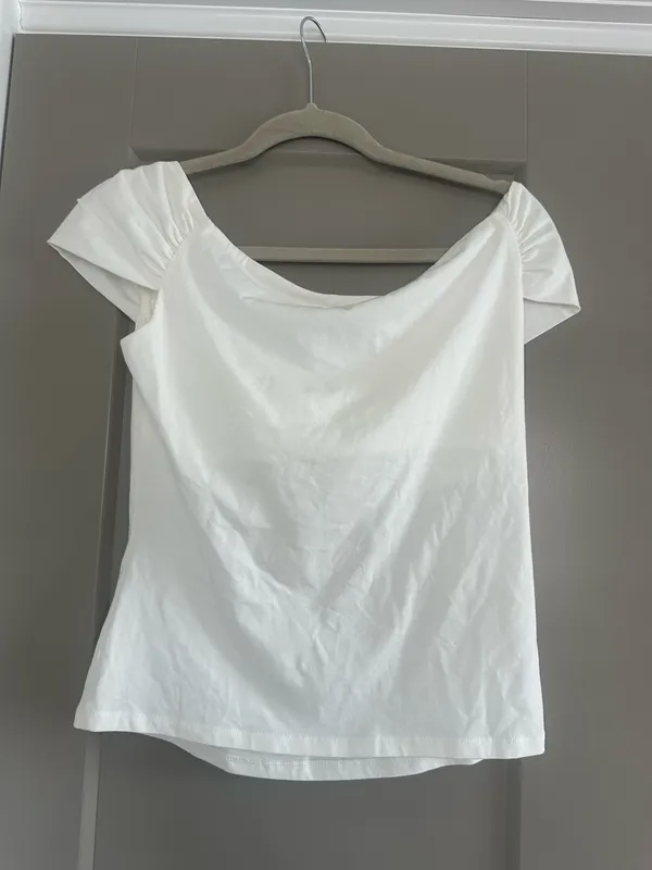 Off-The-Shoulder Francesca's Top - Image 3