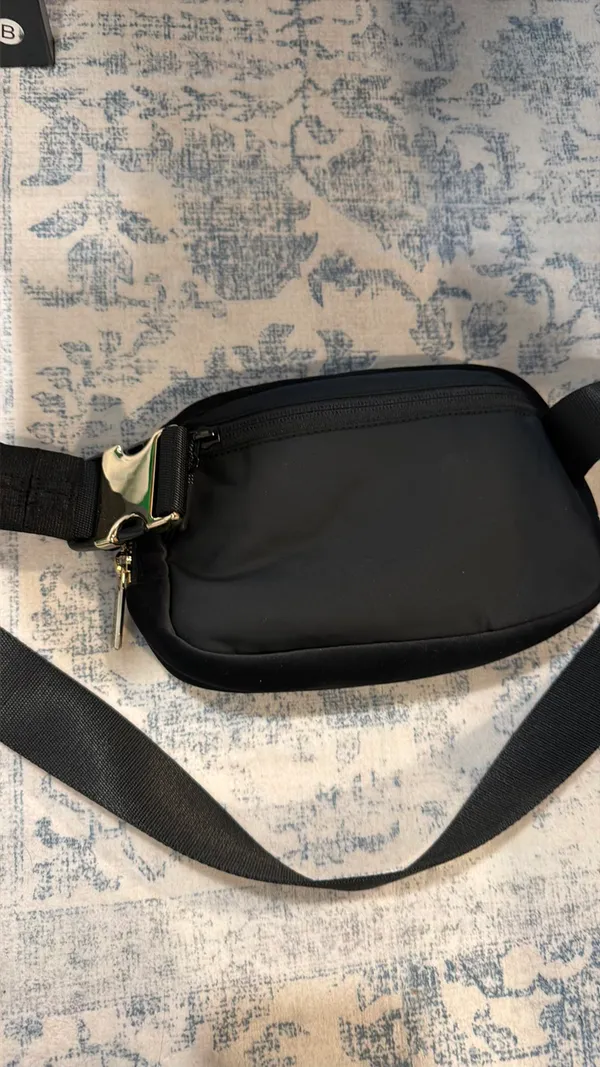 Lululemon Belt Bag - Image 2
