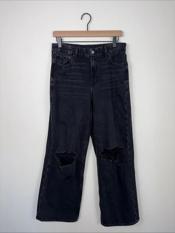American Eagle Strigid Curvy Baggy Straight Jeans Women’s Size 8 Black Denim - Image 2