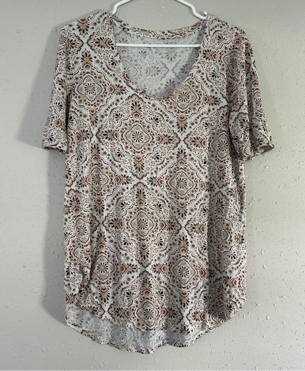 🦋 Maurices 24/7 Flawless Medallion Tunic Tee Casual Soft Comfy Summer Large - Image 2