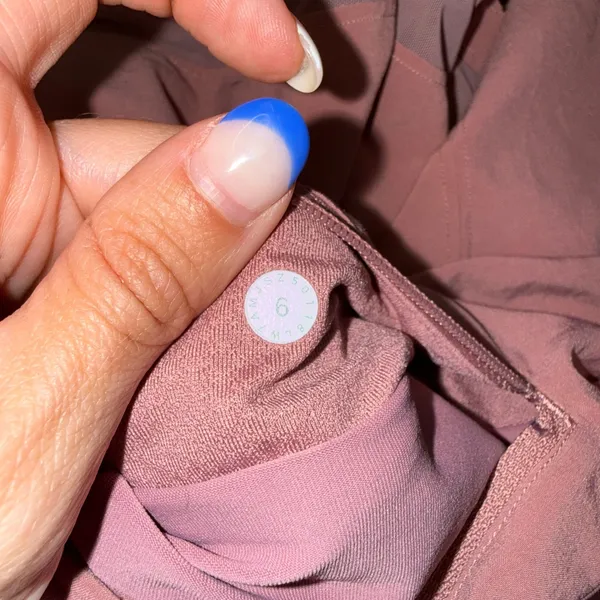 Lululemon Time to Sweat Short Women 6 Pink Good Scalloped Mesh‎ Running Athletic - Image 5