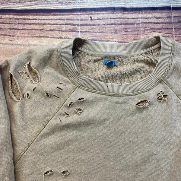 Aerie Oversized Beige Distressed Cropped Crewneck Sweater Large Stretch - Image 2