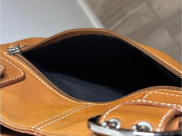 TIGNANELLO Satchel Tote Bag Caramel Leather Double Handle Magnet Closure - Image 4