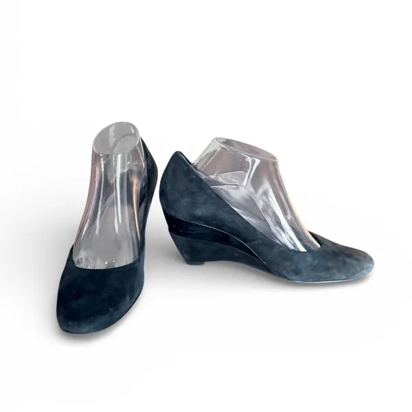 Franco Sarto Black Suede Wedge Pumps Round Toe Women's Shoes Size 8.5‎ - Image 2