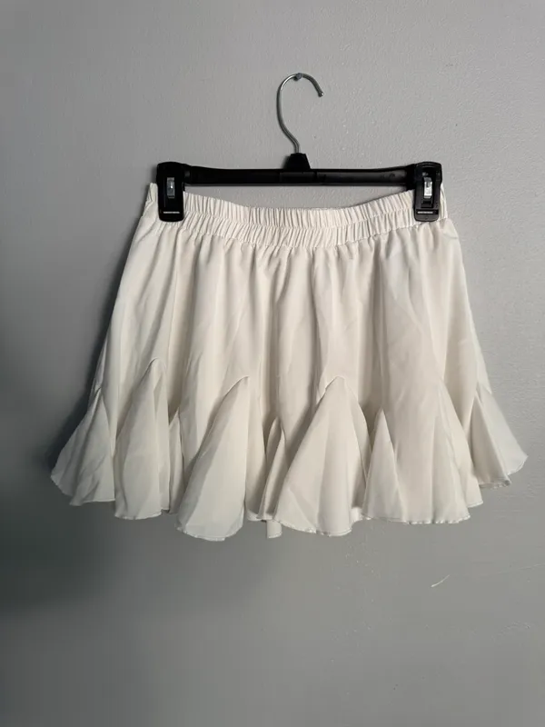 Amazon White Skirt - Image 2