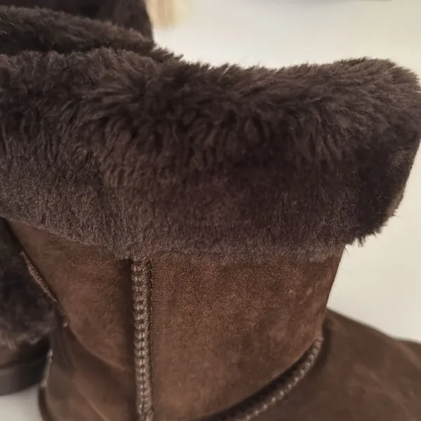 LAMO Essential Womens Boots EUC Brown Size 10 - Image 4