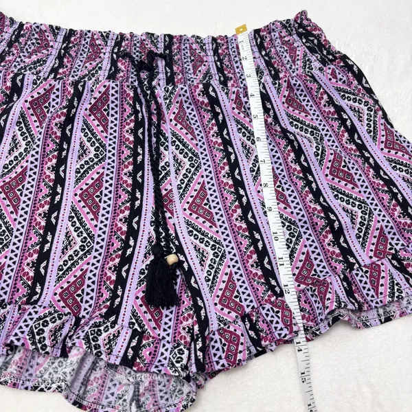 No Boundaries High Waist Patterned Shorts‎ - Pink and Black Ruffle hem Size L - Image 8