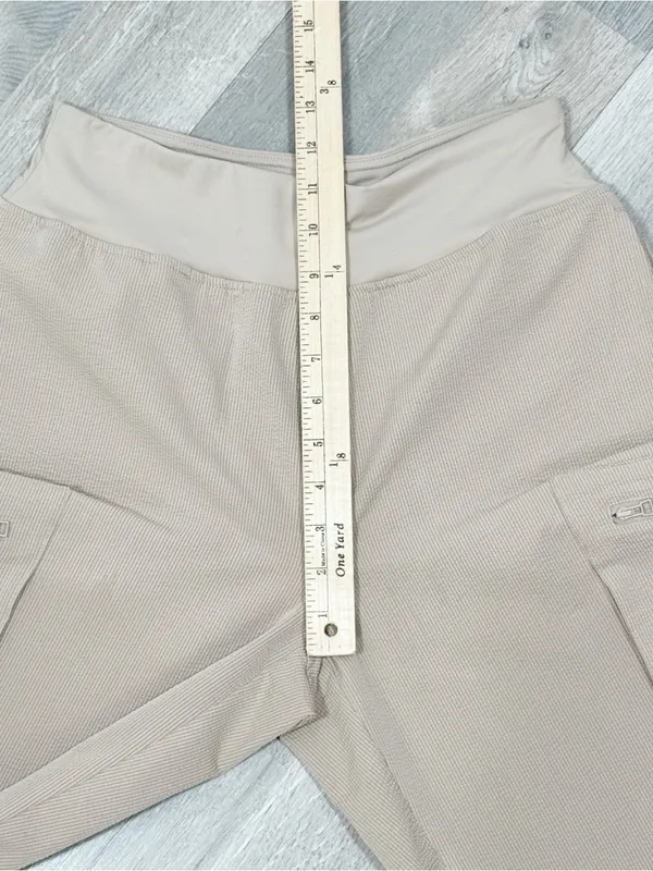 Sage Collective Textured Cargo Pocket Crop Pants Kahki Tan Small Utility Casual - Image 9