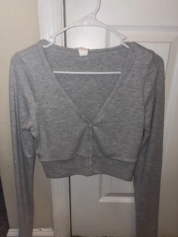 Alo Cropped Cardigan - Image 2