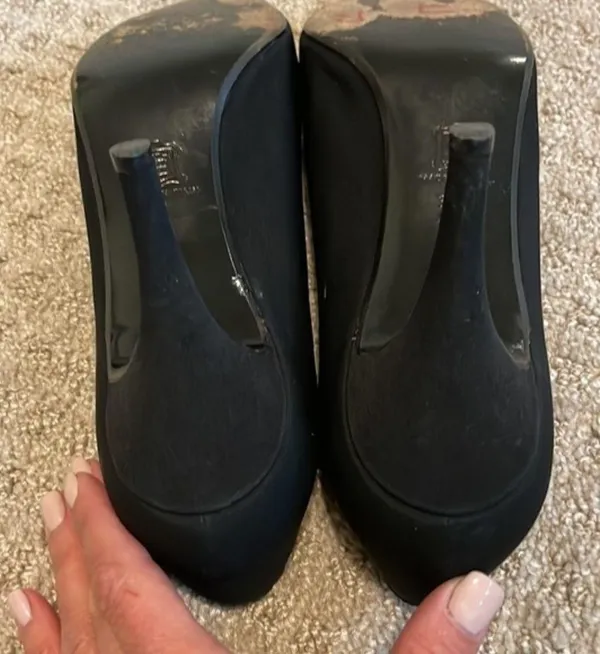 Vintage Rene Mancini Black Velvet Toe Pumps - Image 4