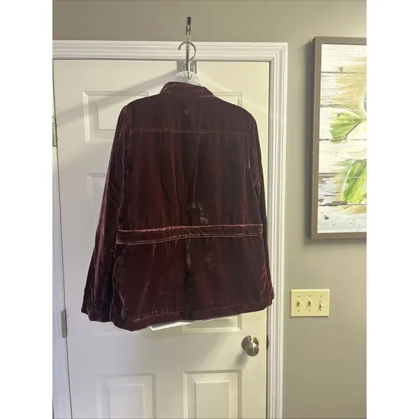 Loft Women’s Velvet Gorgeous Red Button Down Jacket Long Sleeve Pockets Small - Image 8
