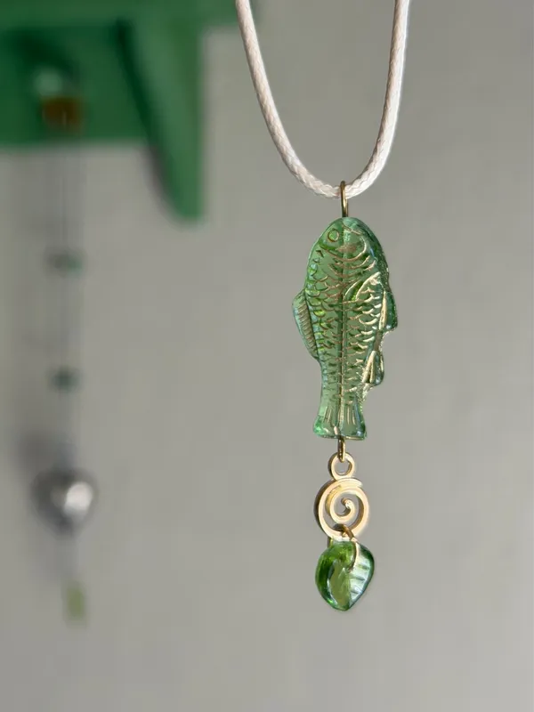 Handmade quality Czech glass green fish boho funky necklace🌀🐟💙 - Image 2
