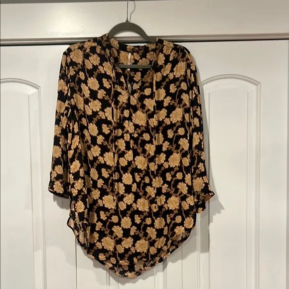 Free people Mia tunic Women's Black and Tan‎ Patterned Top small - Image 4