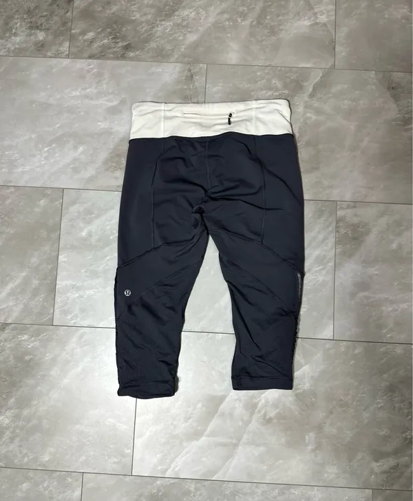 Lululemon Womens Crop Leggings Size 8 Grey Free Runner - Image 10
