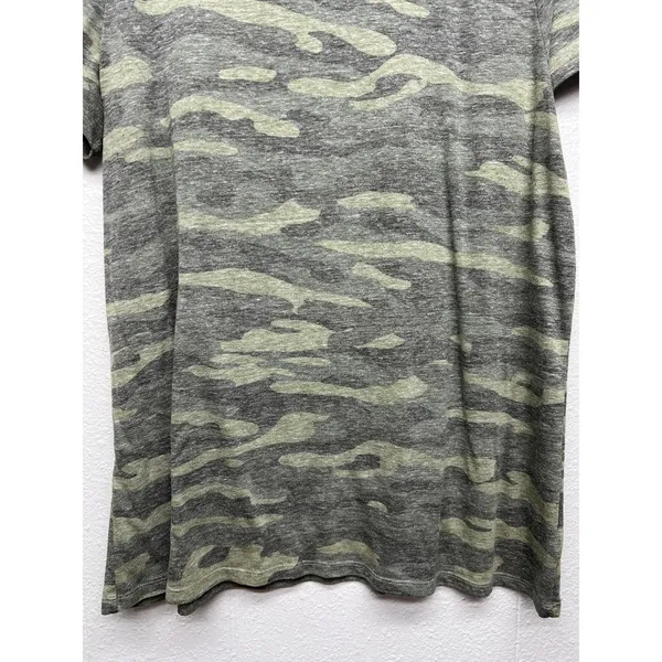 Torrid Classic Fit Camo T-Shirt Womens 1X Lightweight Casual Stretch Minimalist - Image 4