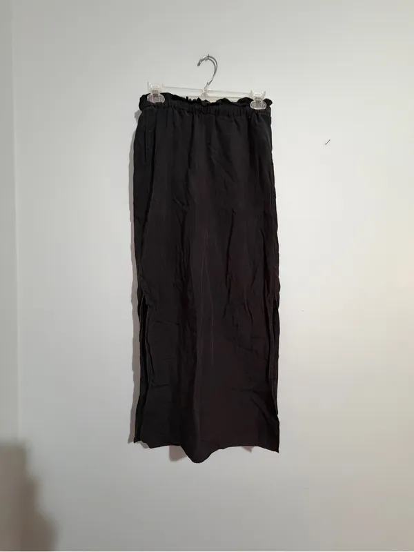 SAMSOE Black Maxi Skirt with Elastic Waistband - Image 2