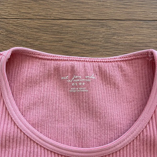 Urban Outfitters Pink Ribbed Fitted Crop Top - Image 4