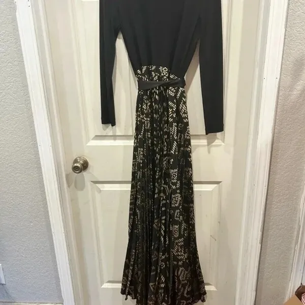 LuLaRoe‎ Black Gold Metallic Geometric Pleated Maxi Dress Small Long Sleeve Wrap - Image 7