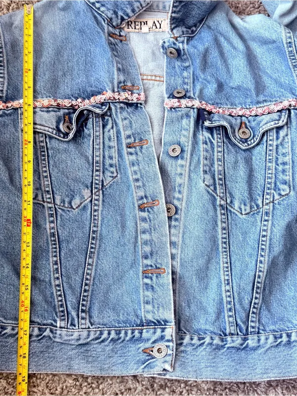 REPLAY Made in Italy Women’s XL Classic Denim Vintage Embellished Cropped Jacket - Image 9
