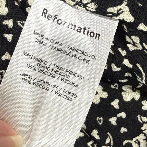 Reformation Black Cream Ditsy Floral V-Neck Tie Peplum Blouse Large Cap Sleeve - Image 5