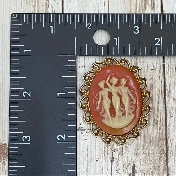 Vintage Unsigned Three Ladies Victorian Cameo Brooch - Image 8
